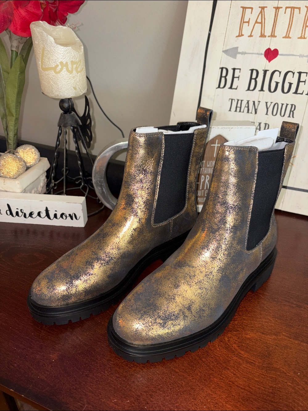 Lauren Ralph Lauren Corinne Metallic Gold Distress Chelsea Lug Sole Boots 10 NWT - Picture 5 of 17